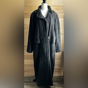 Size 16 Elegant Black Wool Trench Coat for Women very soft